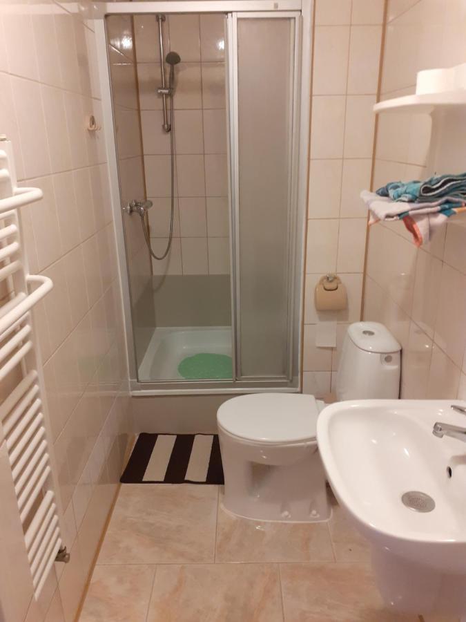 Wynajem Apartamentow I Pokoi. Apartment Ustronie Morskie Exterior photo